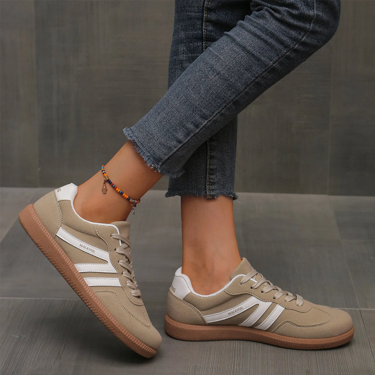 Walking Sneaker